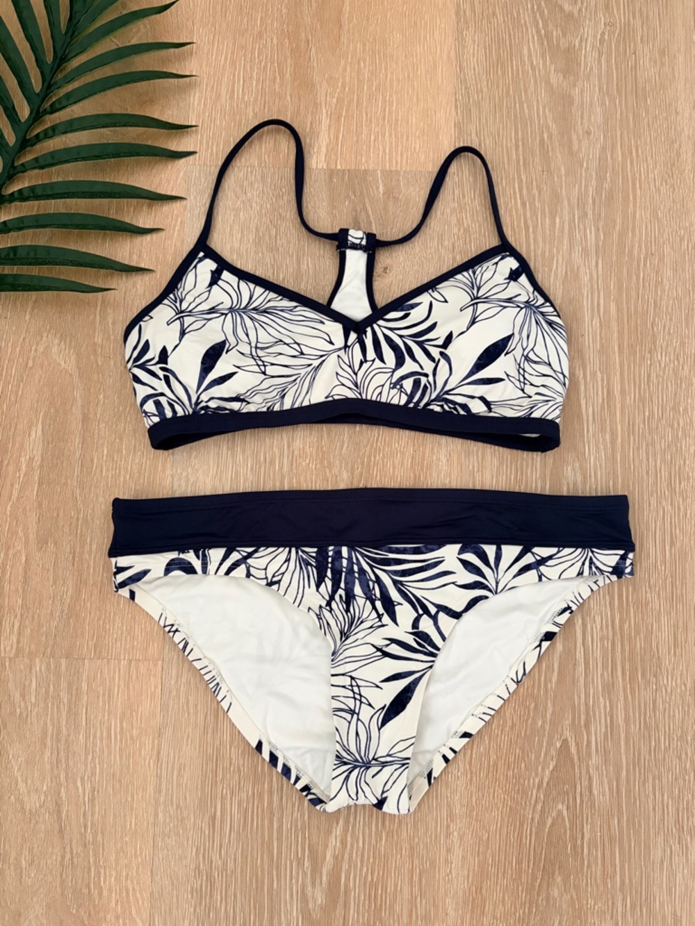 Carve Designs Stinson Navy/White Palm Racerback Mid Rise Bikini Set- M